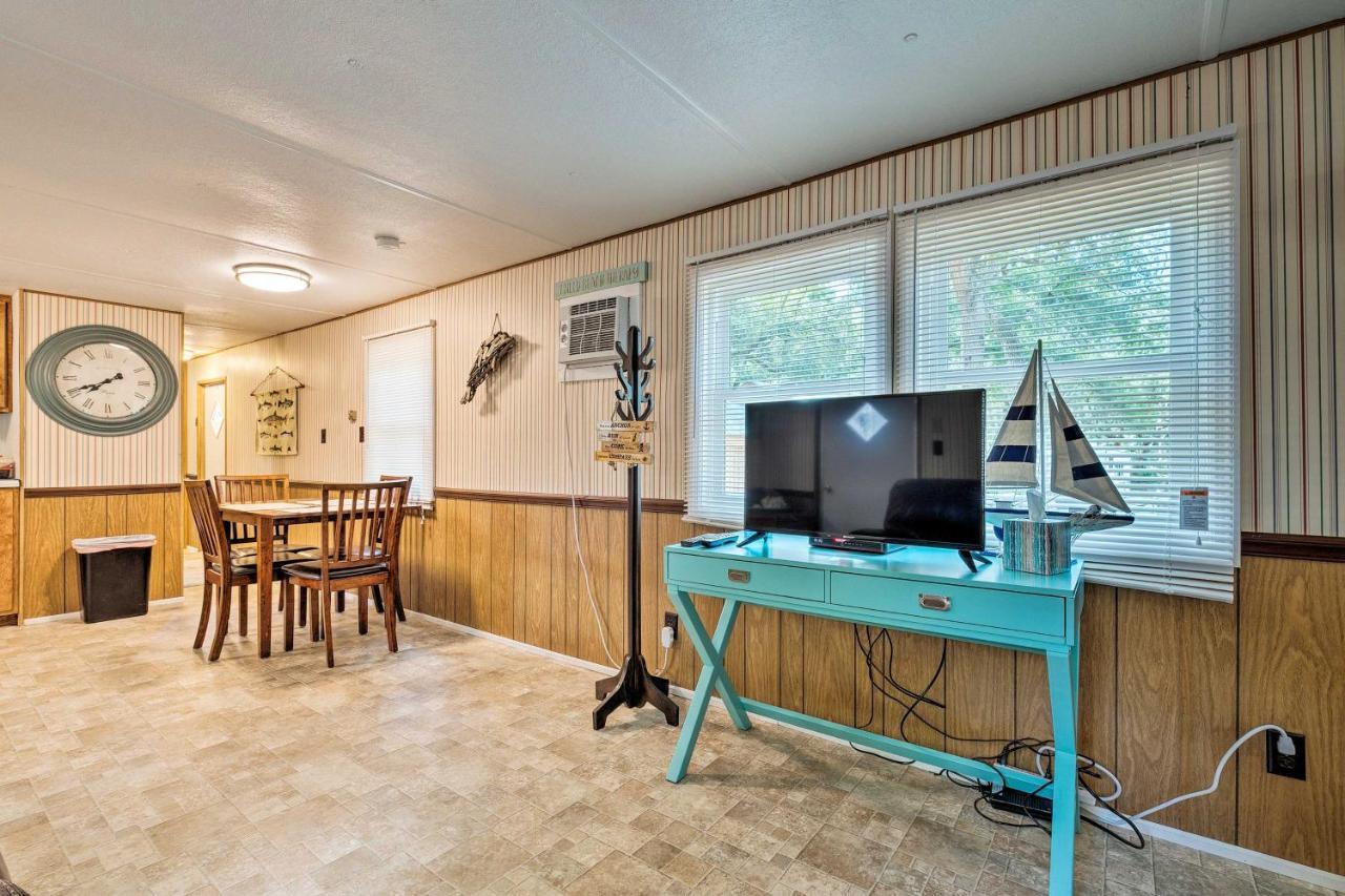 Cabin With Fire Pit, Walk To Steinhatchee River! Εξωτερικό φωτογραφία
