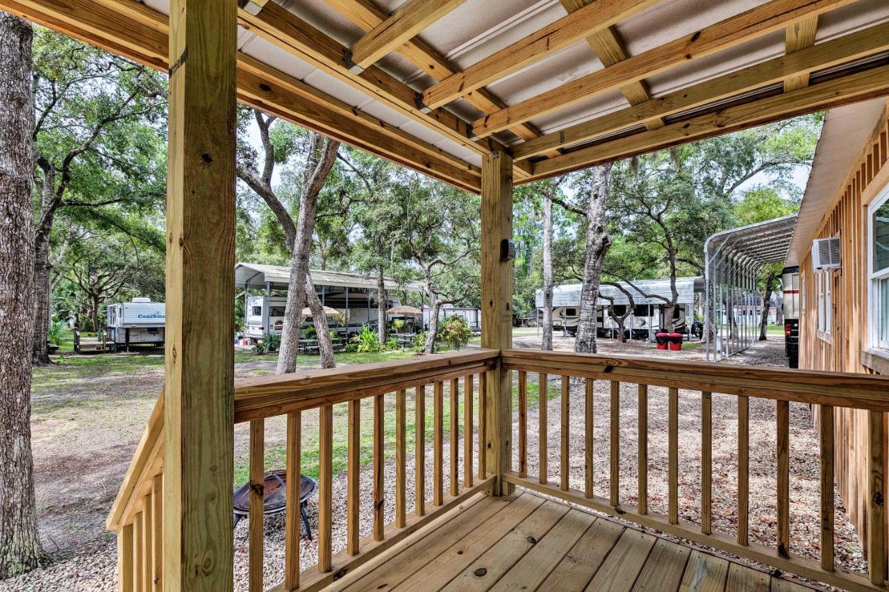 Cabin With Fire Pit, Walk To Steinhatchee River! Εξωτερικό φωτογραφία