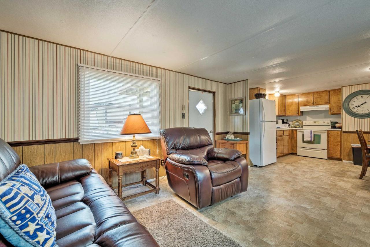 Cabin With Fire Pit, Walk To Steinhatchee River! Εξωτερικό φωτογραφία