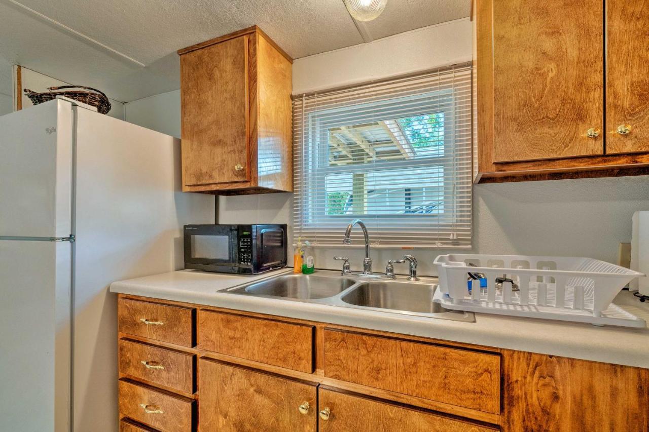 Cabin With Fire Pit, Walk To Steinhatchee River! Εξωτερικό φωτογραφία